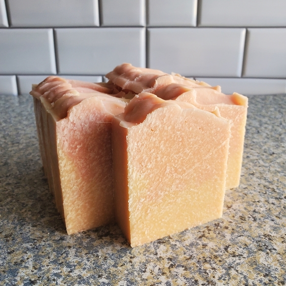 (2) Himalayan Salt Bar Body Soaps w/ Light Grapefruit Scent - Picture 3 of 3